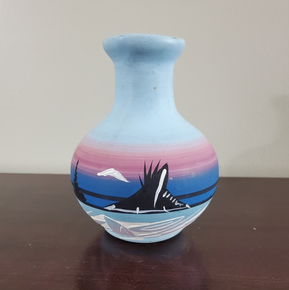 Vintage Hand-Painted Navajo Southwestern Style Pottery Vase - Signed - 5.5”